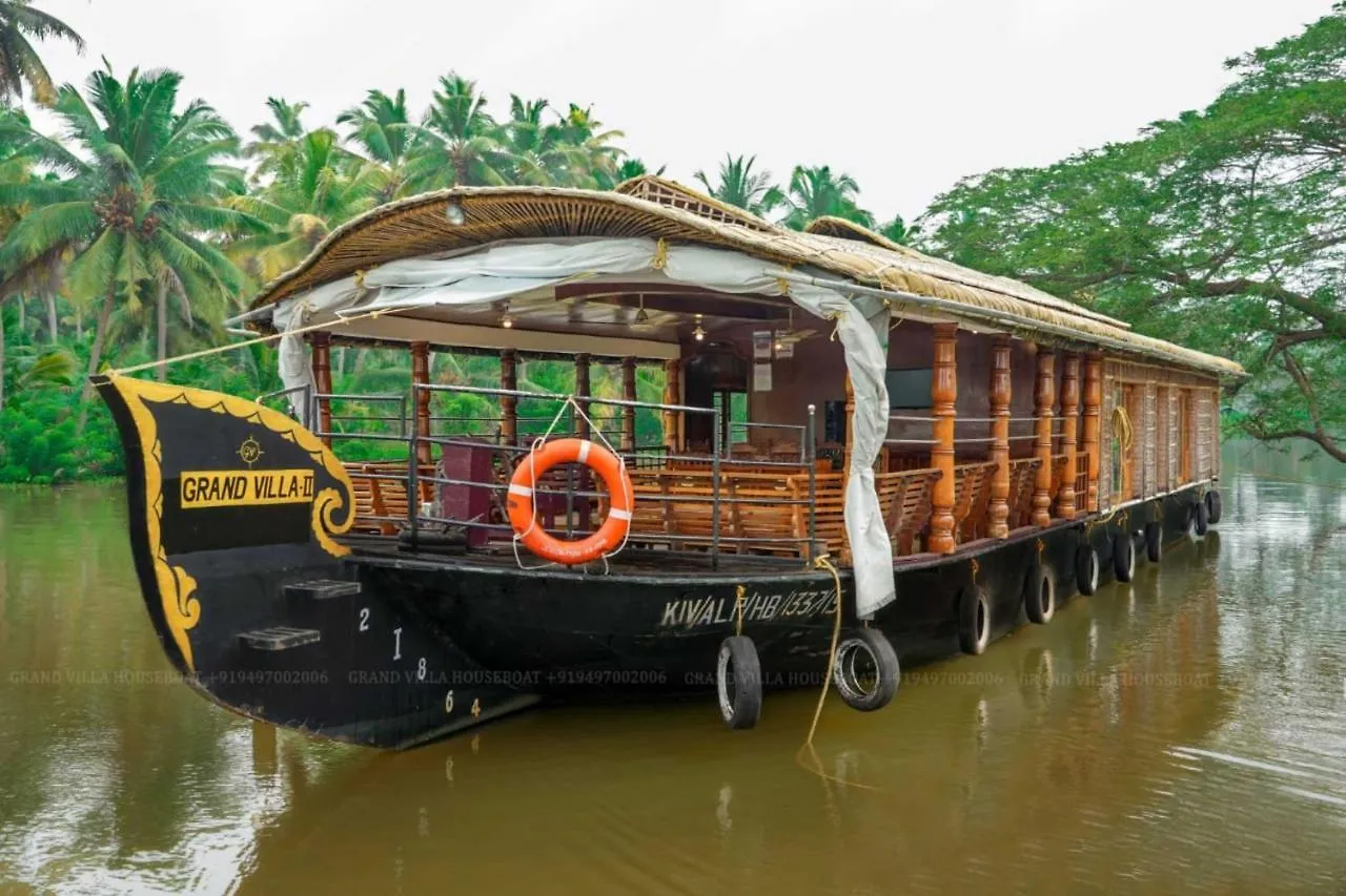 Grand Villa Houseboat Kumarakom India