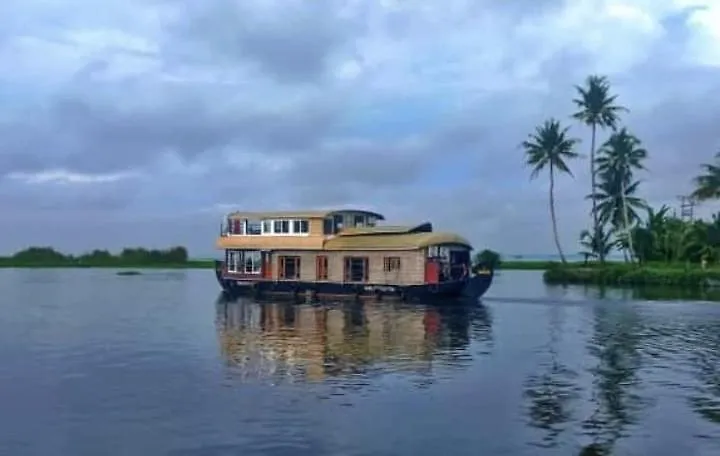 Grand Villa Houseboat Kumarakom 0*,  India